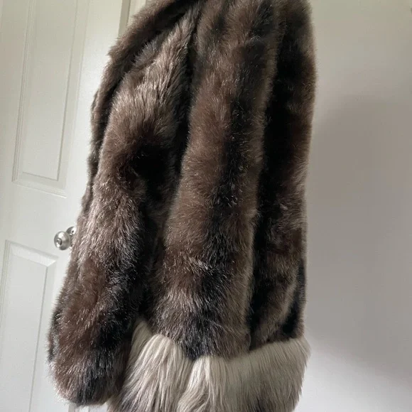 vintage fur shaw - Picture 4 of 6